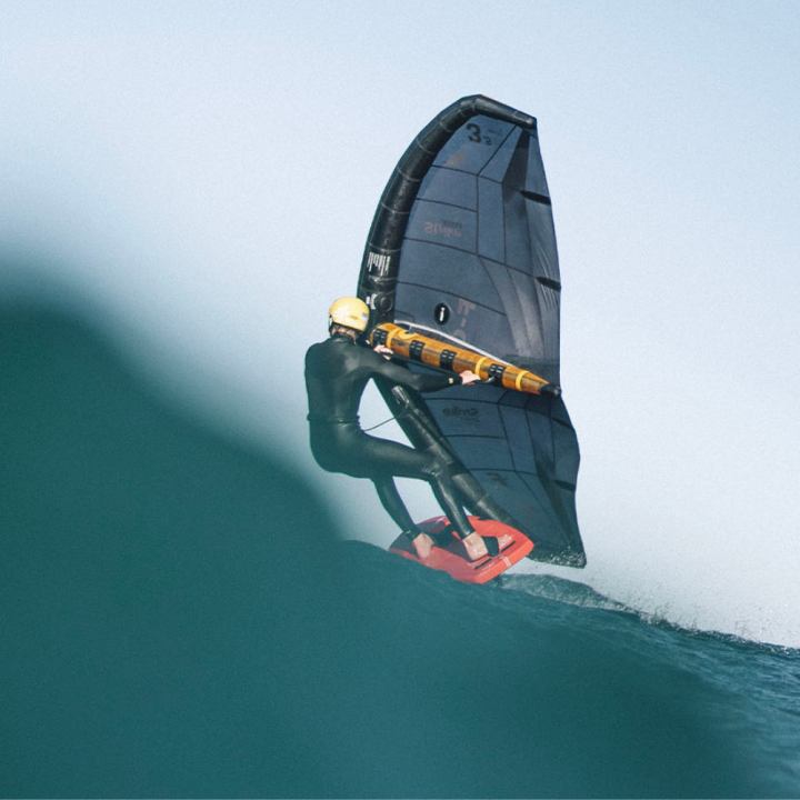 Aile de wing surf F-one Strike V5 Aluula 2025 avec poignées OFFERTES | aile de wing foil pas cher