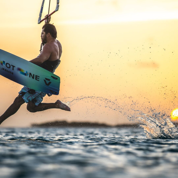 Aile kitesurf Duotone EVO SLS Blanc 2025 en Stock au Meilleur Prix | Aile de kite à boudin