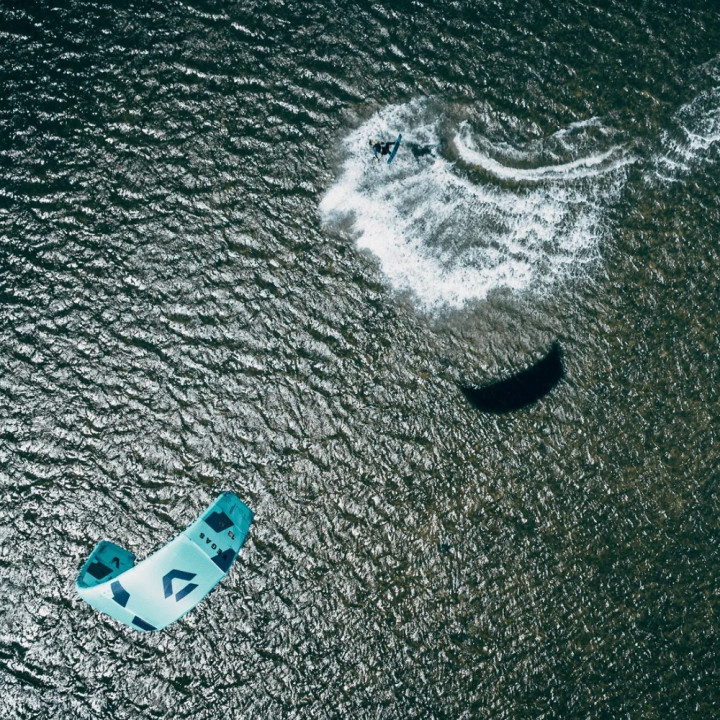 Duotone Vegas 2022 Kitesurf freestyle wakestyle kiteloop dehooké