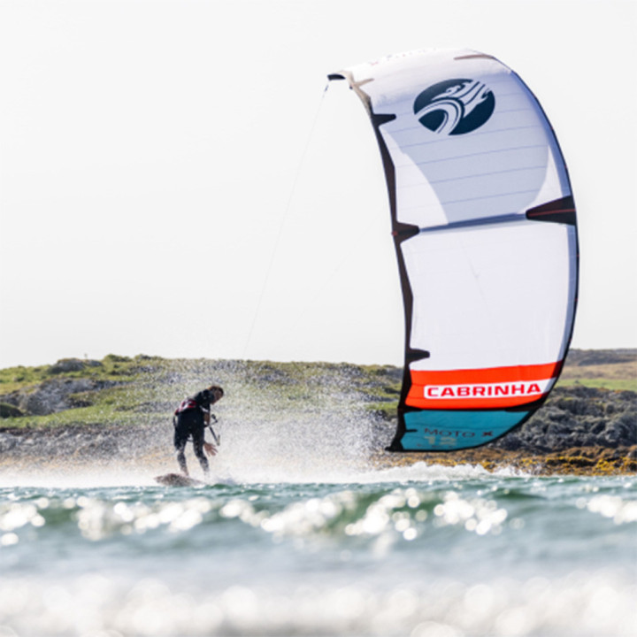Aile kitesurf Cabrinha Moto X 2024 en Stock au Meilleur Prix | Aile de kite à boudin freeride