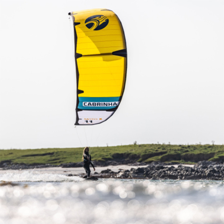 Aile kitesurf Cabrinha Moto X 2024 en Stock au Meilleur Prix | Aile de kite à boudin freeride