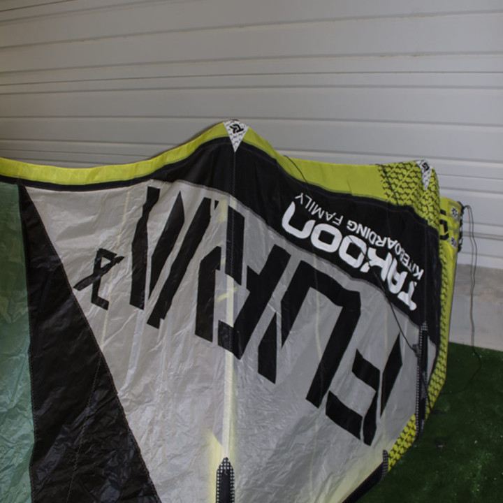 Aile de kitesurf occasion Takoon Furia 7m vue de face ou de profil 2