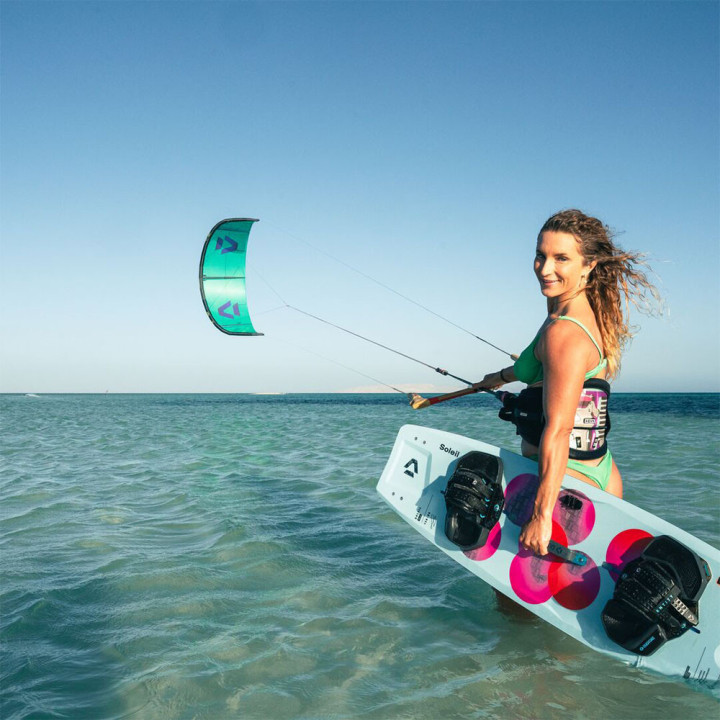 Aile kitesurf Duotone EVO SLS 2026 en Stock au Meilleur Prix | Aile de kite à caisson freeride