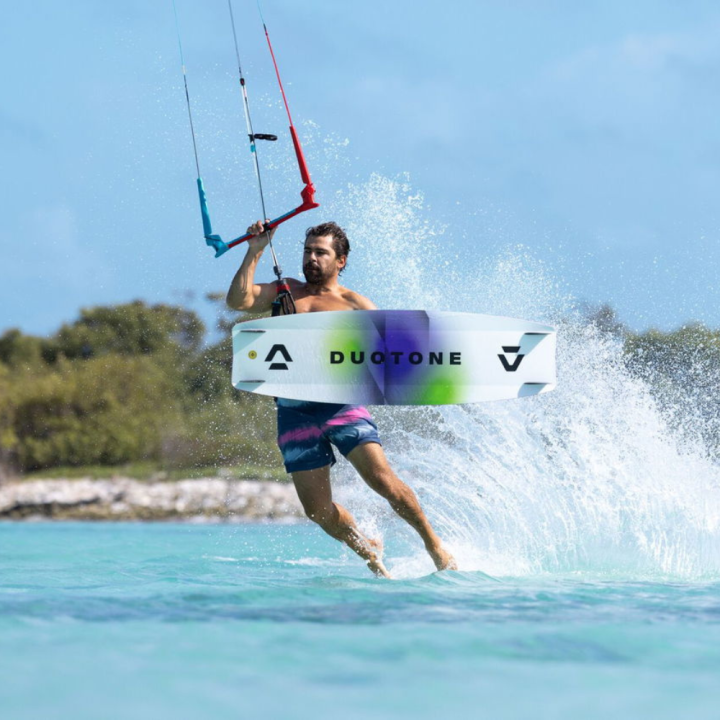 Planche kitesurf twintip Duotone Select SLS 2026 | Board de Kite Twintip polyvalente au meilleur prix