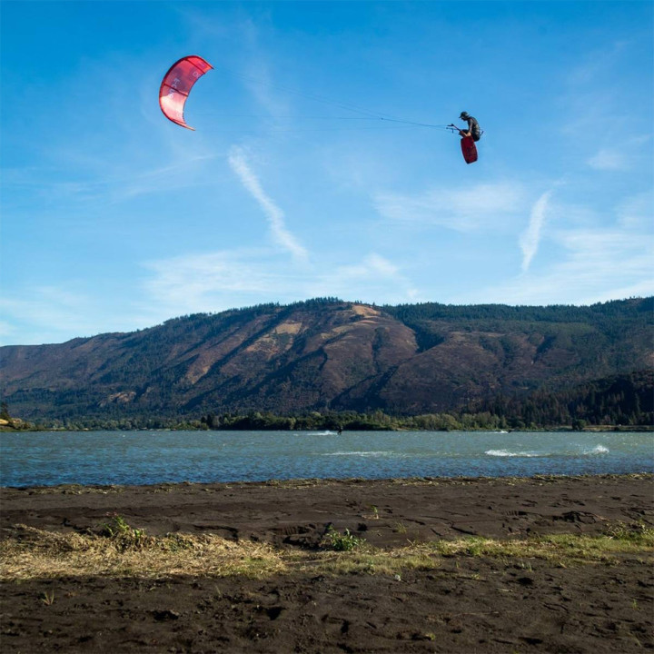 Aile kitesurf F-one Bandit Brainchild V2 2026 en Stock au Meilleur Prix | Aile de kite à boudin freeride