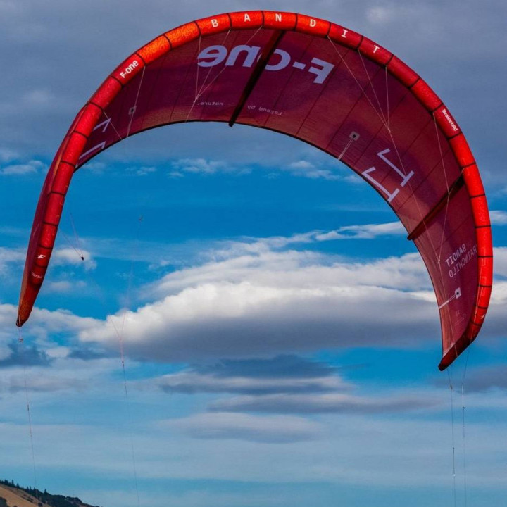 Aile kitesurf F-one Bandit Brainchild V2 2026 en Stock au Meilleur Prix | Aile de kite à boudin freeride