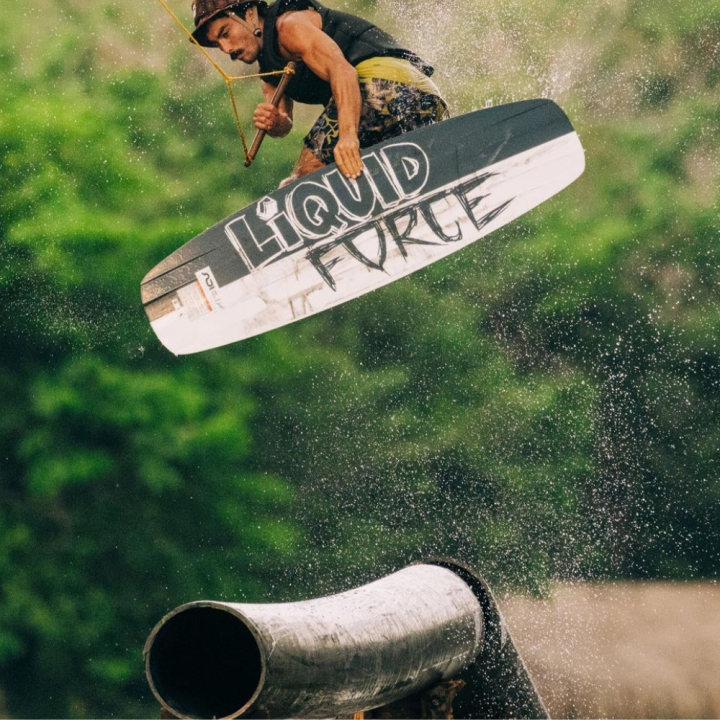 Planche de wakeboard liquid force tao 2026