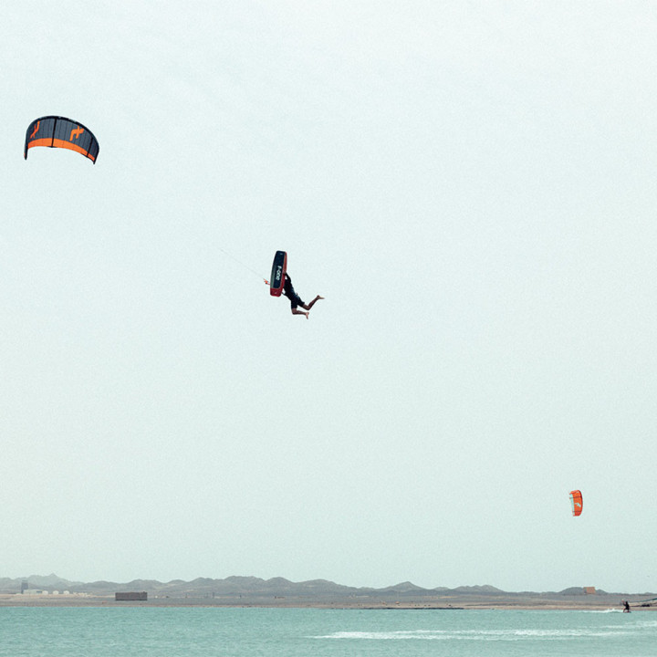 Aile kitesurf F-one Bandit XVI 2023 Mint/Onyx en Stock au Meilleur Prix | Aile de kite à boudin freestyle
