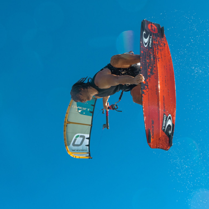 Planche de kitesurf ozone code v5