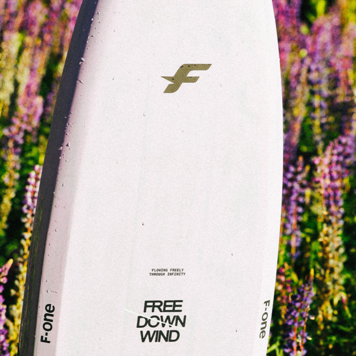 Planche f-one rocket free downwind carbon v2