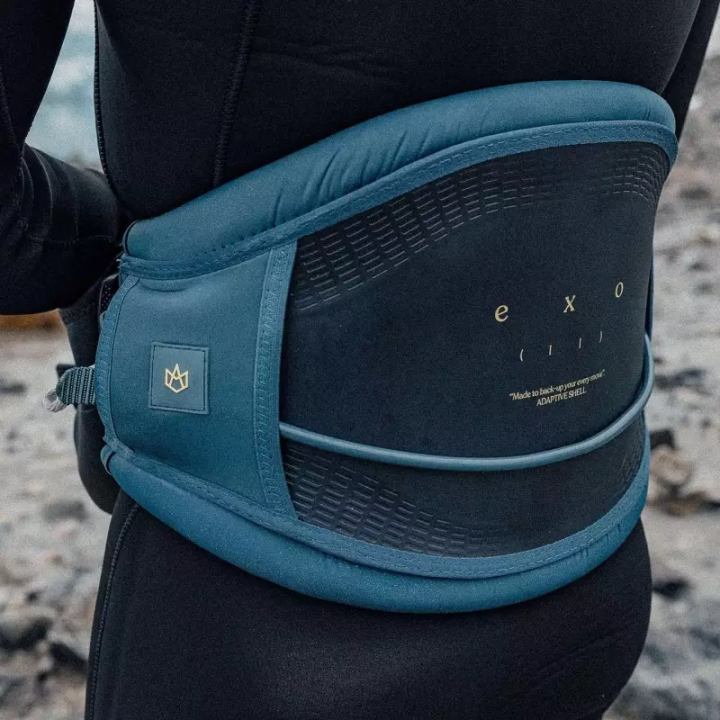 Achat harnais kite ceinture Manera EXO 2023 Noir Bleu | Harnais twintip souple
