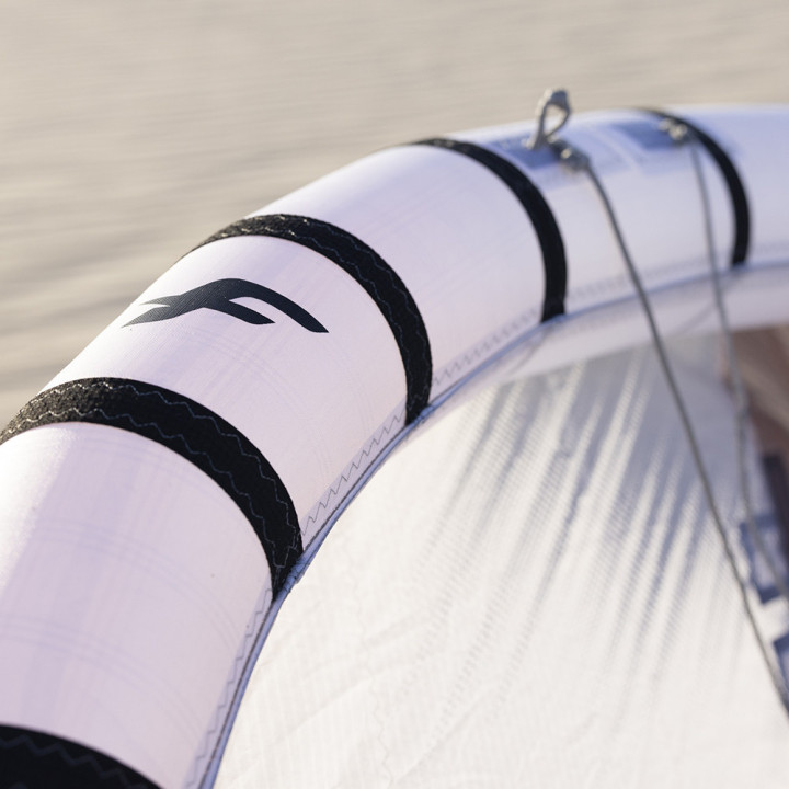 Aile F-One Bandit TEC 2025 + Barre Kite Attitude — Pack