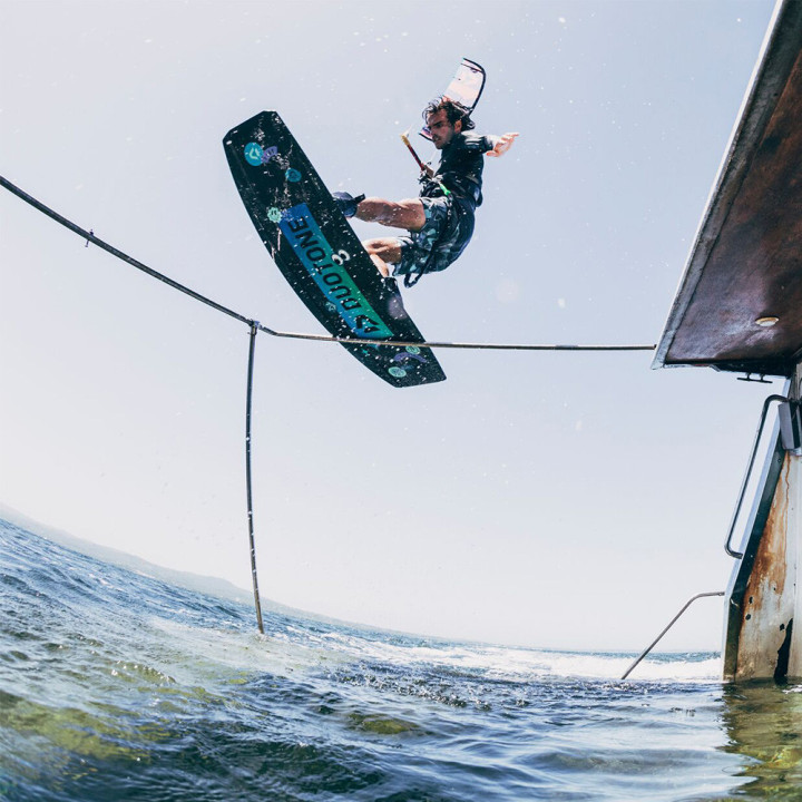 Planche kitesurf twintip Duotone Team Series SLS 2023 | Board de Kite Twintip freestyle pas cher