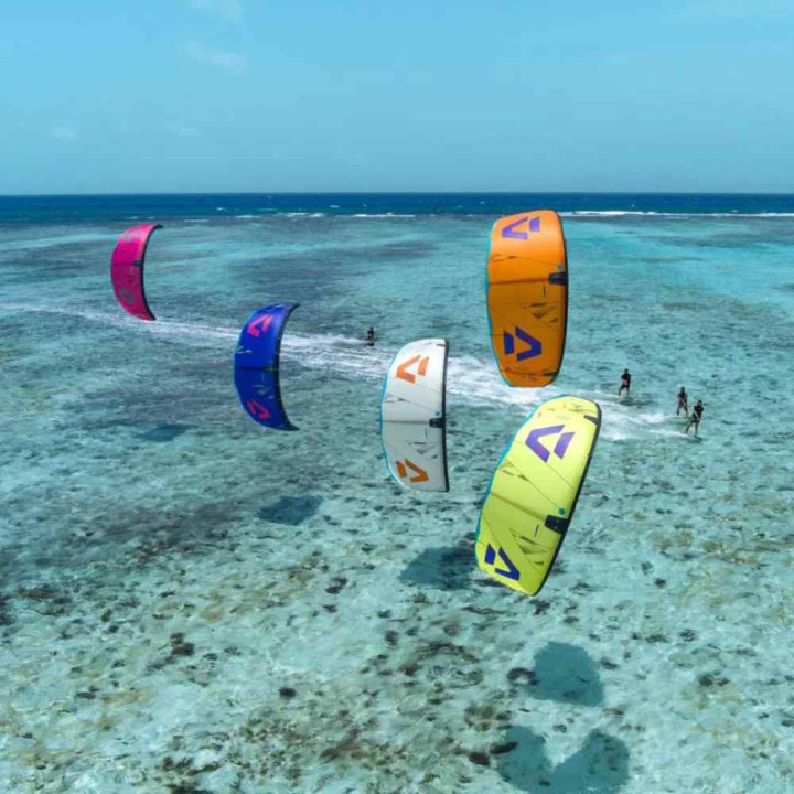 Aile kitesurf Duotone Dice SLS – coloris orange bleu | Flysurf