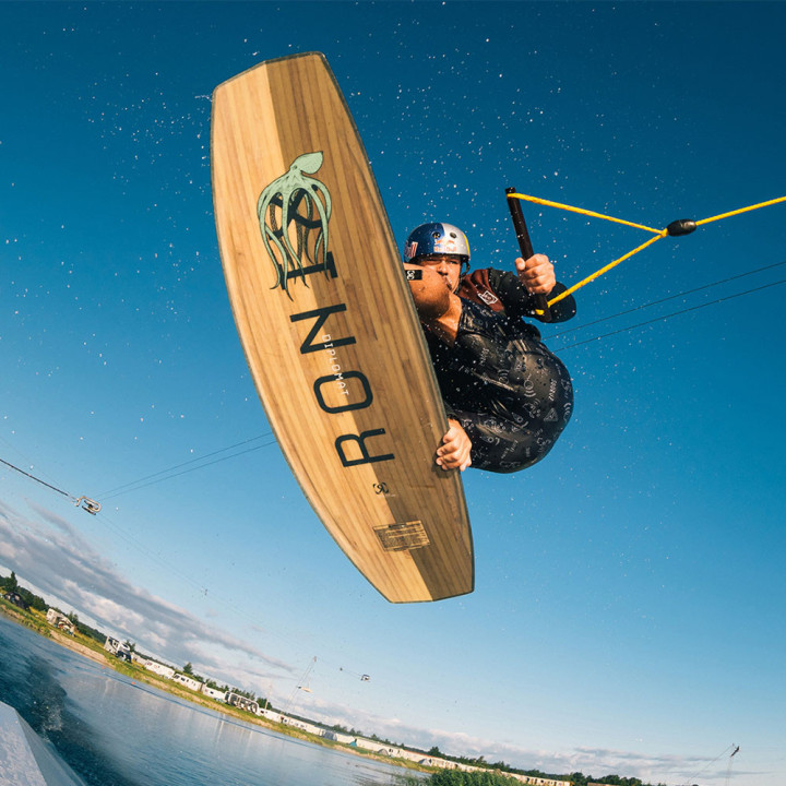 Ronix Diplomat 2026 | Wakeboard câble intermédiaire | Flysurf