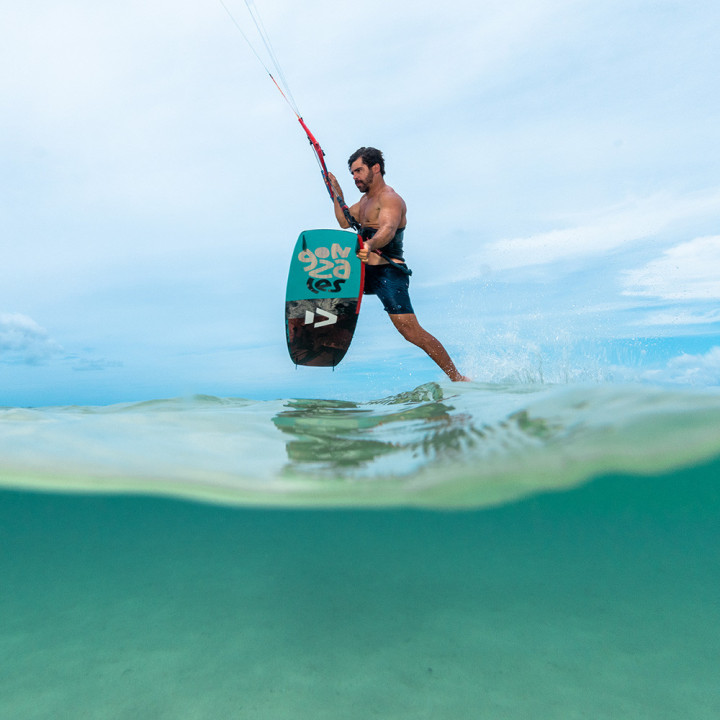 Planche kitesurf twintip Duotone Gonzales 2023 | Board de Kite Twintip débutant au meilleur prix