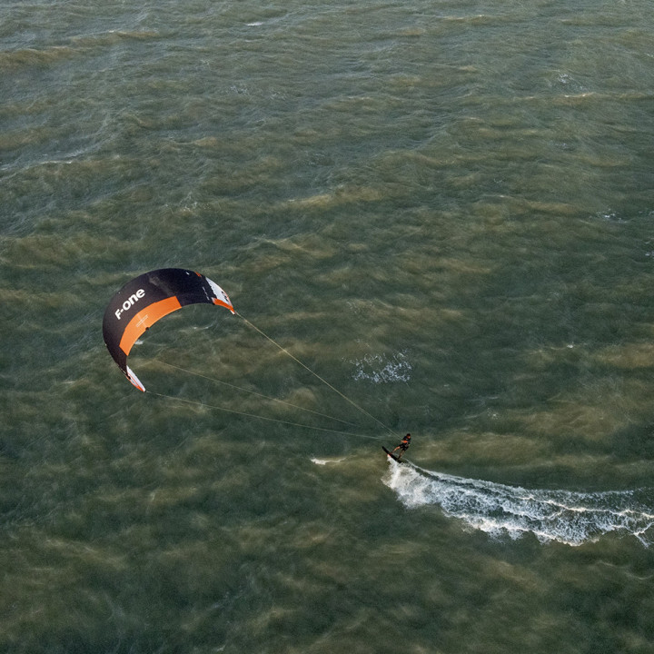 Aile kitesurf Fone Bandit XVII TEC 2025 en Stock au Meilleur Prix | Aile de kite à boudin freeride